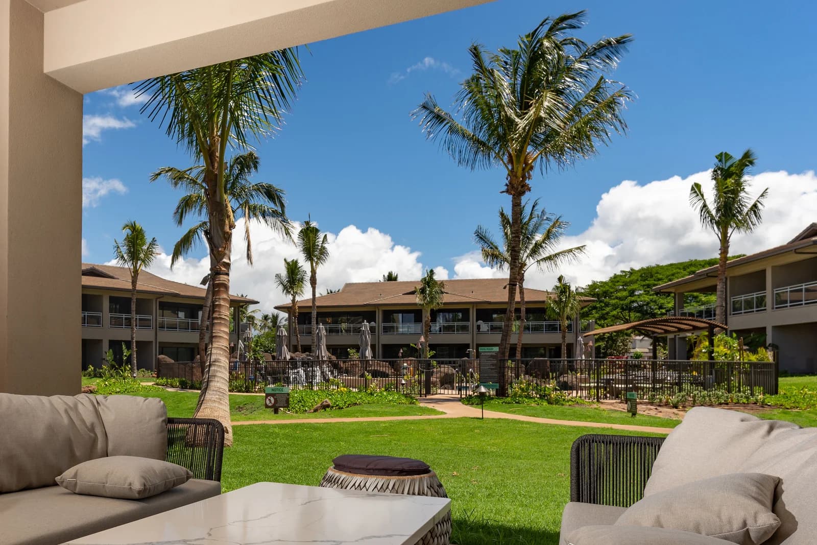 Outdoor living on Luana 18A’s covered lanai